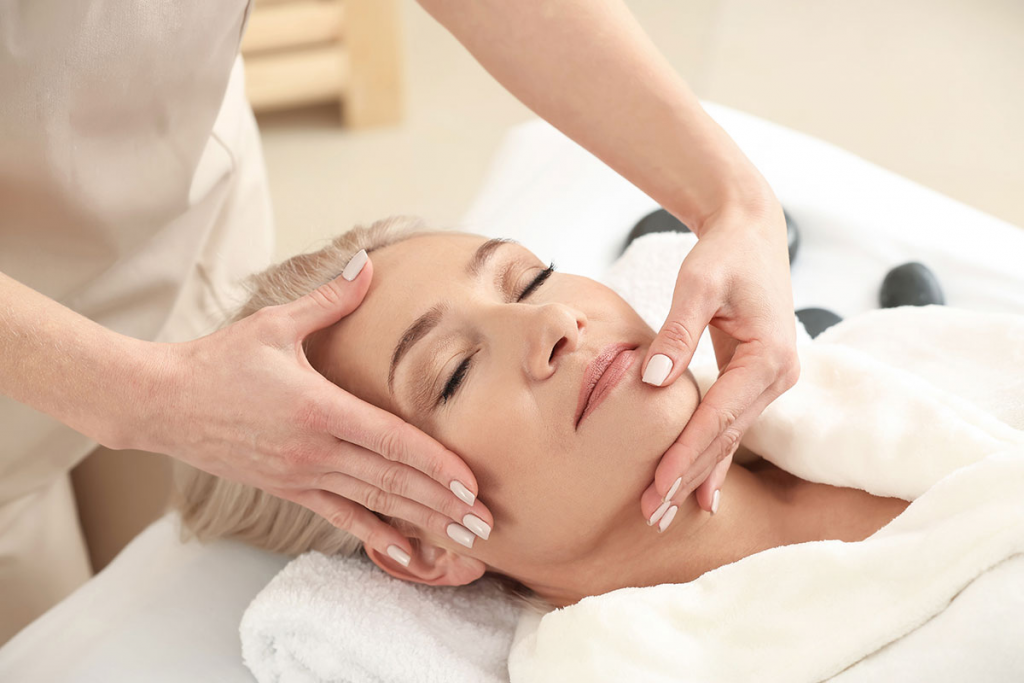 Glamour Threading Salon: Anti Age Facial